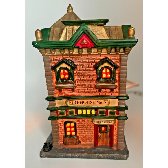 Lemax Village Collection Fire House No 3 Lighted Building 2004 #323095 Working! - Picture 9 of 16